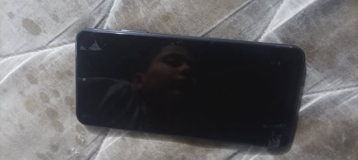 بوكو للبيع كوم حديد وطاح بلماي وبدلتله شاشه وعطل للبيع سعر ٢٥ يفيدن غراضه وشاشته للتواصل *********** مكاني بصره خمسميل
