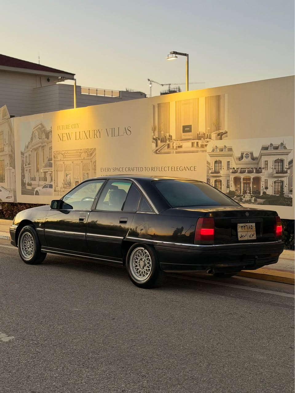 بەبێ لێدارن پشتو پێش کەپس هەزا ماشەلا لەسەر دەق مایتەوە مۆدیلی ١٩٩٢ جام کارەبایی گەرمی لەسەر سویچ
تایەی تازەی بۆ بەستراوە سەیارەکە رەقەم هەولیرە  چوار ویلی تازەی بۆ بەستراوە 
مەکینە گێر بەشەرت دوکەڵ بوخار بەشەرت 
سەیارەکە پارەی مانتۆرێکە هەزار ماشەلای لێبت  سلایتە  کارەببایی هەموی لەسەر دەق ماوەتەوە تازە پۆلیشی بۆکراوە لێدارنی نیە زۆر توندو تۆلە سەیارەکە  داوای ٢٧ وەرەقەی لیدەکەم زەرورم ***********
***********
*********** أربيل, العراق
