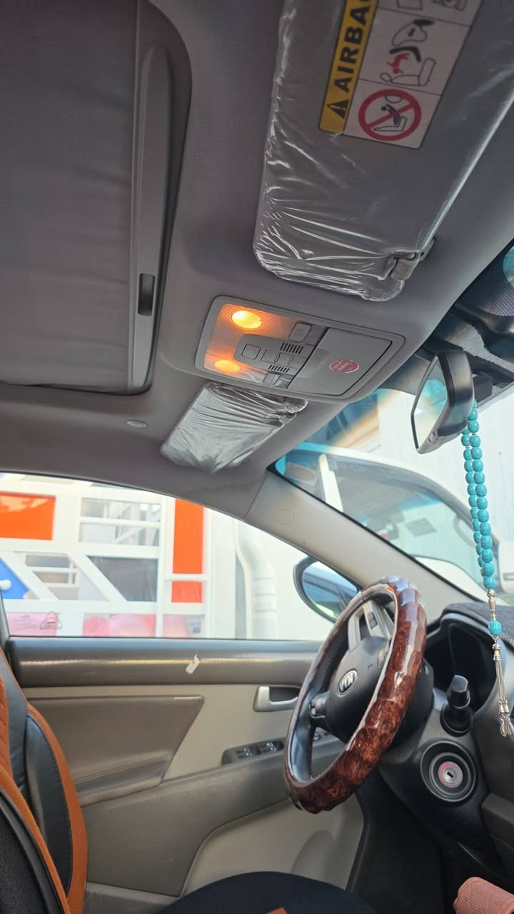 كيا سبورتج موديل 2015
خليجي بانو رامه شفط مري 
دوشمه عامه كشن ارضيه
الفين دوش   ماشيه 58الف حقيقي  مكفول كير ومكينه 
سياره نضيفه حيل بمعنه الكلمه مال بيت جناي 
تاخذه وتترحملي ربع مذب عليه ترايك الاخر العراق 
مكفوله من صبغ والتبديل  
سياره كله وضع شركه 
ما عدا بيه 5رصعات مال ضربه جاهل او حصو من شارع  كل وحده اقل من نص باكيت الجكاير  مكانات متفرقه 
مكحلات بايدي  عل بارد 
غير متواجد عل فيس 
***********
مكانه بغداد رقم بغداد باسمي
