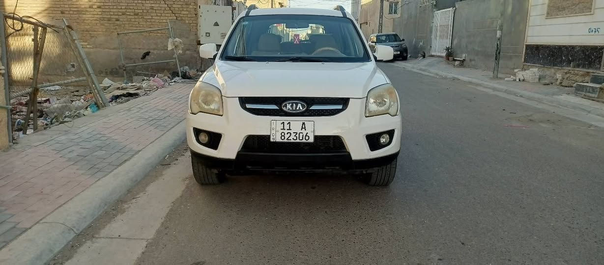 سلام عليكم الاستفسار *********** السعر 107للبيع سبورتج موديل 2010 خليجي بيه صبغ 3قطع بدون دخل 
جملغ وباب  وجملغ خلفي  ولباقي كفاله عامه كير محرك حداديه تبريد مكفولات محرك 2000 دوش موصفات فول 
فتحه شاشه ماشيه179 رقم بغداد  نكليزي السعر 107
