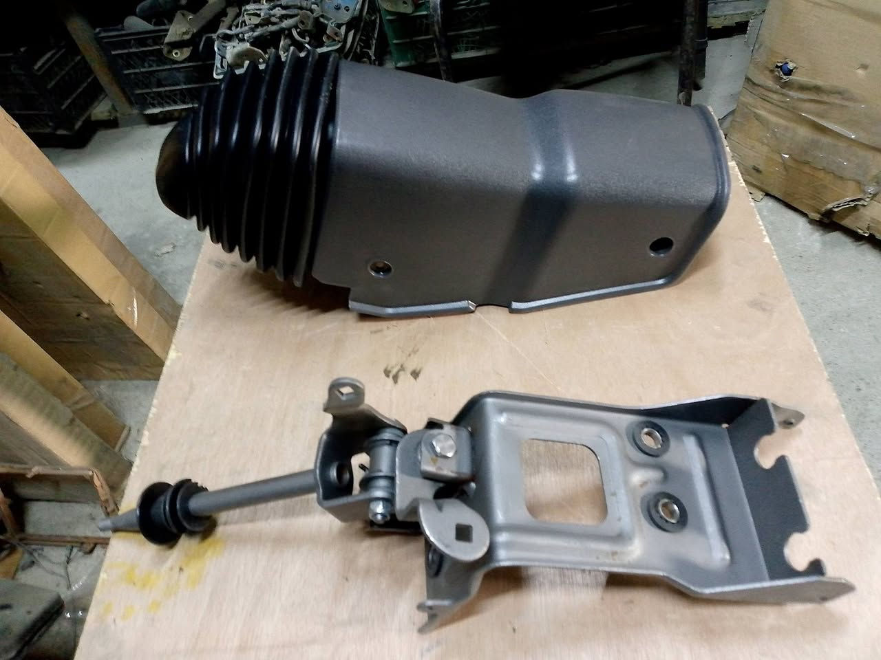 محلات ابو عادل 
 لبيع الادوات الاحتياطيه للسيارات الكوريه 
 كيا.      بنكو.       بريجو 
ام عيون.        فونتيرا.         بنكو 3 
             بغداد كسره عطش 
يوجد خدمه توصيل 
                           ***********
