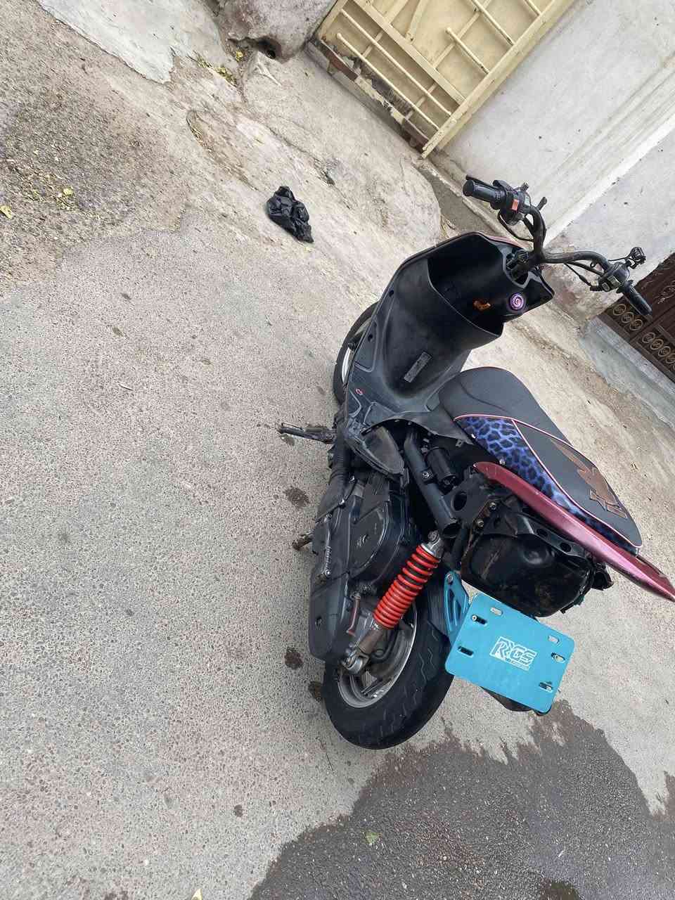 السلام عليكم 🫡 ماكس عدله مال لعب للبيع او مراوس حسب القناعه  دراجه مفتوحه فتحه وحده  مكينه بلاد ٤٩   شغاله سلف و هندر تخم تاير جدد بريك شغاله كامله. التزويد.      ١- وياله نجمه.          ٢- بجم أربعه ولفات              ٣- قاعده رقم RGS        ٤- تعلاكه RGS.                             ٥ صالنصه   الدراجه نكره بكل وقت  بيه كابريتر اصليه مو تجاري دراجه  ملحه شلعه و معدل تخبل   السعر ٤٥٠ وبيه. مجال مكاني بغداد الصليخ رقمي ***********
