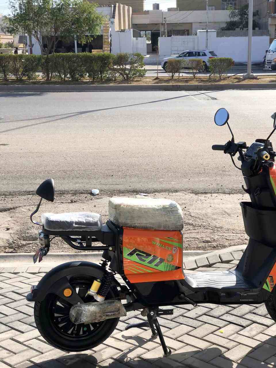 ⛔ 690 وبي مجال 
السلام عليكم اخوان 
عندي هاي الدراجة شحن R11
اشتريتها ب750🖤
دراجة ماشاءالله شلعة ومعدل فول🖤
....... 
5بطاريات دبل شرط الفحص.. 
 بي نظام سرقة.. 
بي نظام الرجوع (R) (P)
ملف 2000W... 
لايتات زينون..  + لايت عدسة 
دبلات هيدروليك 
بي نظتم تشغيل عن بعد..  
مفتاحين 🔑
مكان كركوك مقابل مستشفى ازادي 

***********
بيواتسئاب
....
