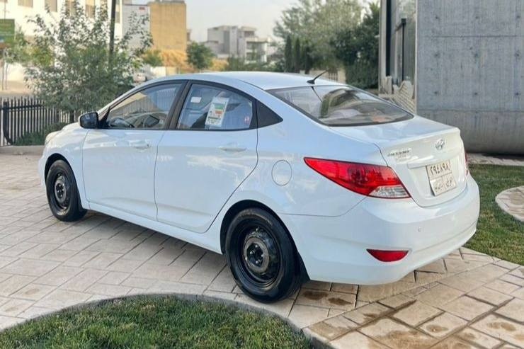 هیۆندای ئەکسێنت 2017 گێر ئۆتۆماتیک خلیجی
ناو زەرد 
مواسەفات ئێکۆ و ABS
تەنیا یەك پەڵە بۆیاخی هەیە 
ماباقی هەموو گیانی بەشەرت 
هیچ مەسرەفێکی تێدانیە 
نموونە لە جوانی و پاکی 

سـعـر : لە کۆمێنت داوابکە ڕاستەوخۆ بۆت دێت 📥 

گێر و مەکیەنەی بەشەرت 
هیچ کێشەیەکی تێدا نییە 

ژمارەی خاوەنەکەی 
***********
