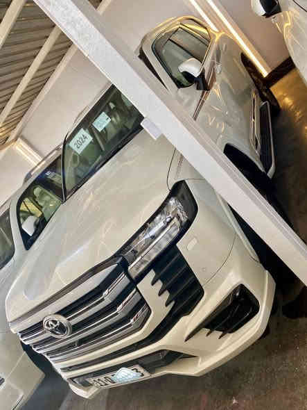 السلام عليكم لاندكروز(2024) أستيراد خاص السيارة غراضها غير مستخدمة كامله بغداد بأسمي السيارة تحويل ثاني يوم 
ماشيه 8 الاف على وضع الزيرو بيها كم رصعه مسحوبه PDR
شرط مايبن فقط بالساونر كفاله(صبغ بارد تبديل فتح شخوط)
مكان بغداد النهضة 
***********📞
السعر بـ670,000$
بس الجاد يتصل
