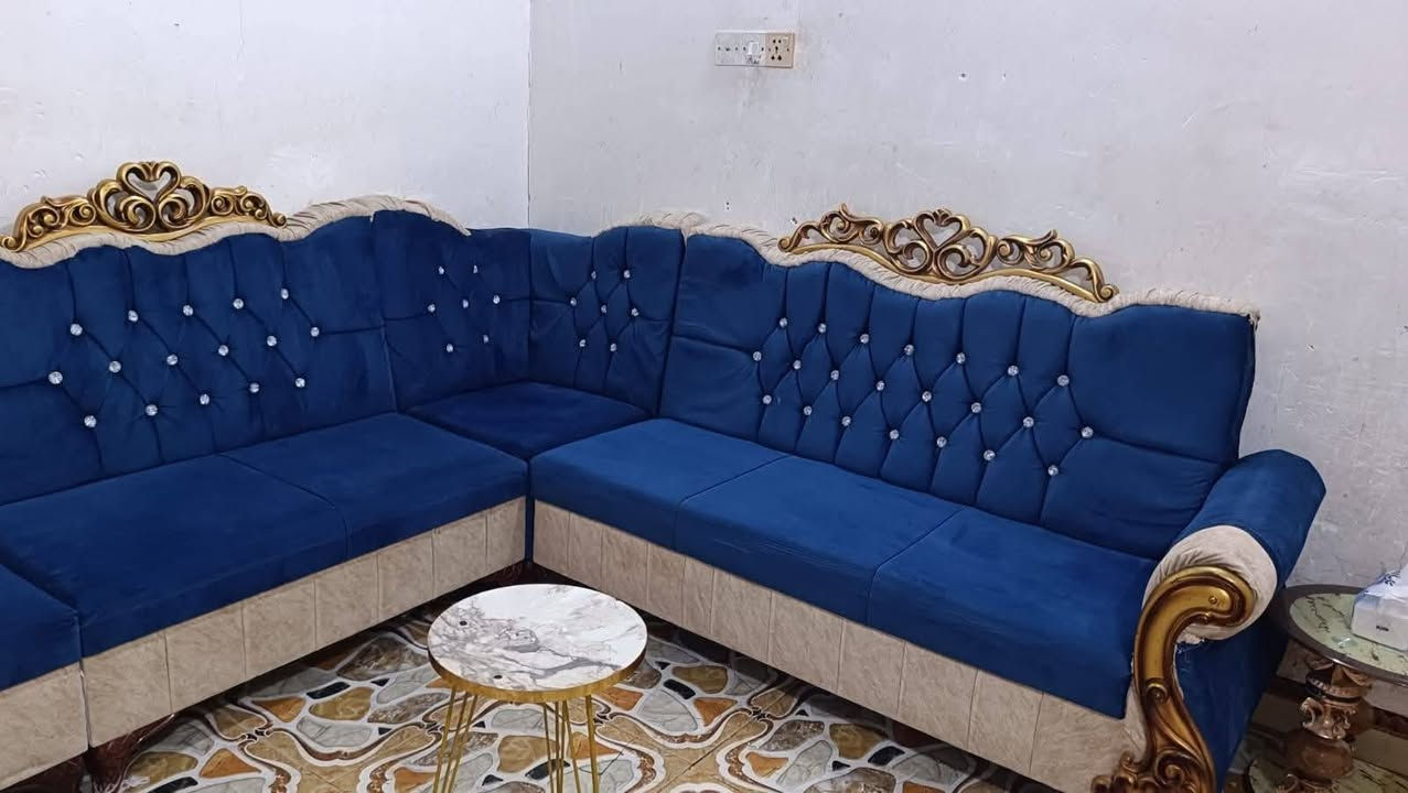 ديوان 11 مقعد تزكام ابلوك اي ضرر مابي  نضيف جدن اسعر 250 لعنوان كربلاء بدايت امن اداخلي يوجد توصيل ***********
