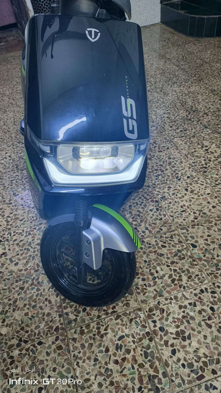 سلام عليكم عيني دراجه شحن للبيع  ملف 1200  نقص هورن وستان تعليك السعر 550 وبيه مجال العنوان شارع الكفاح فضوت عرب الاستفسار الرقم ***********
