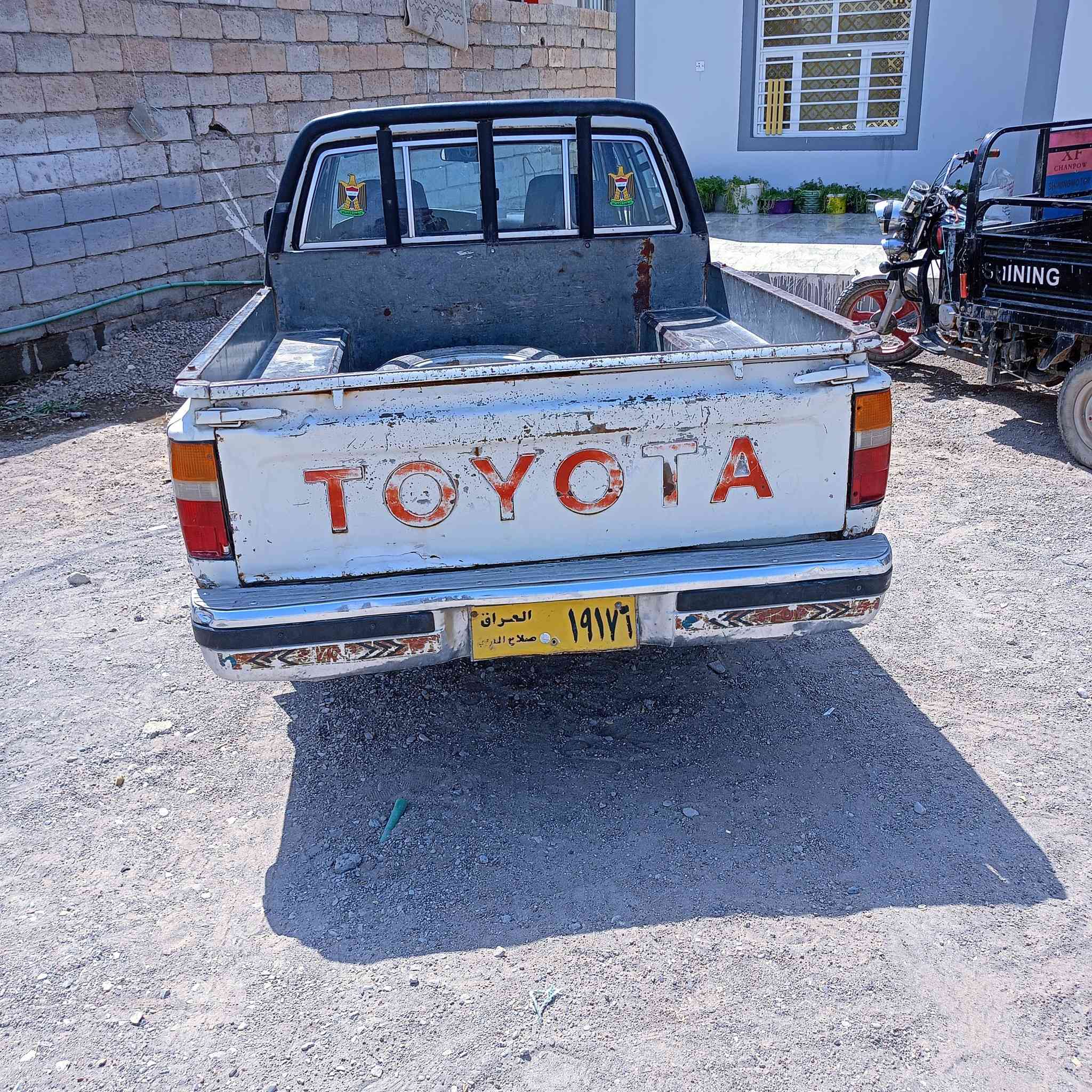 السلام عليكم بيكم للبيع موديل 90 لعنوان ديالى حمرين لسعر 48 بيهة مجال بصيط (***********)
