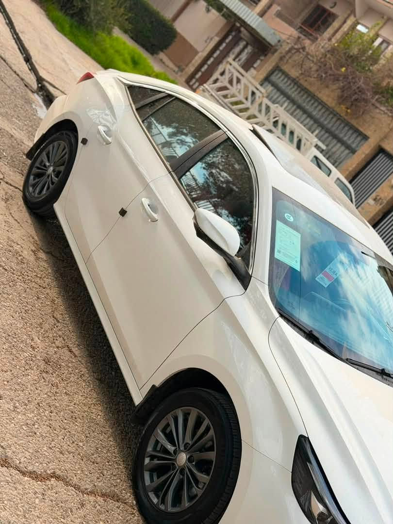 سلام عليكم
MG

جيتي 5 فول مواصفات داخل احمر كشن كهرب فول فول 
بدون صبغ بدون بارد سياره وكالة

ابيض ثلجي سياره تعمل نضامين بانزين وغاز 

داخل لون احمر تبريد قطعتين 

السيارة ماشية 30 الف بعدها اخت الزيرو 

السعر
***********
