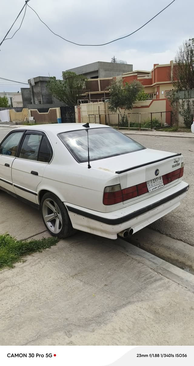 بي ام دبليو رقم صلاح الدين مشروع وطني موديل ٨٨ سنويه لحد2027 
حجم ٥٢٠ كير عادي محرك مسكر عدل لاصرف ولابخار تخم تاير جديد ويل هامان ١٧ تو سايز 
بريكAbs منضومه زنون عالي وناصي باتري جديد 
٤ جام كهرباء ترايك وين مايعجبك صدر امامي جديد الخلفي نص عمر غراض التبريد كامله بس تحتاج ربط السياره بيها ضربه من الامام ومصلحه وبيها اماكن صبغ ابيعلك مصبوغ عام  تجي وتشوفها وتشلع عيوني لان اني مااعرف بيها هوايه تريد تحويل تريد وكاله بكيفك السعر ٤٨ وبيها مجال مكان السياره كركوك 
***********
