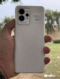 ريلمي GT 2برو 5G   ذاكره 256 رام لعشوائية 16   بدون ملحقات نضافه 100  ...