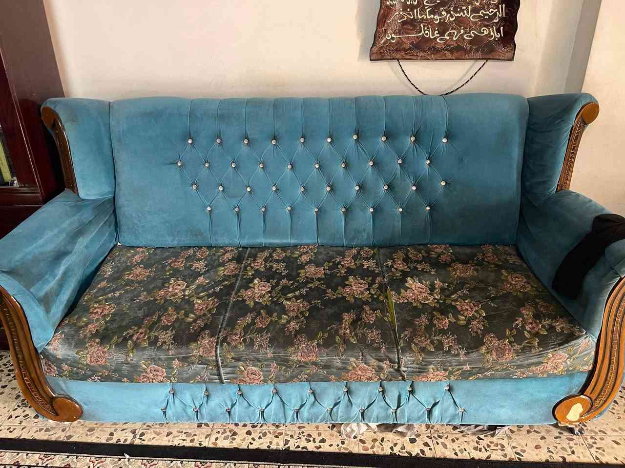 تخم للبيع ١٠ مقاعد ويا البردات السعر الي انتو تريدو


**إذا كنت صاحب هذا الإعلان وتريد حذفه لأي سبب، رجاءا أرسل رسالة إلى الدعم الفني**