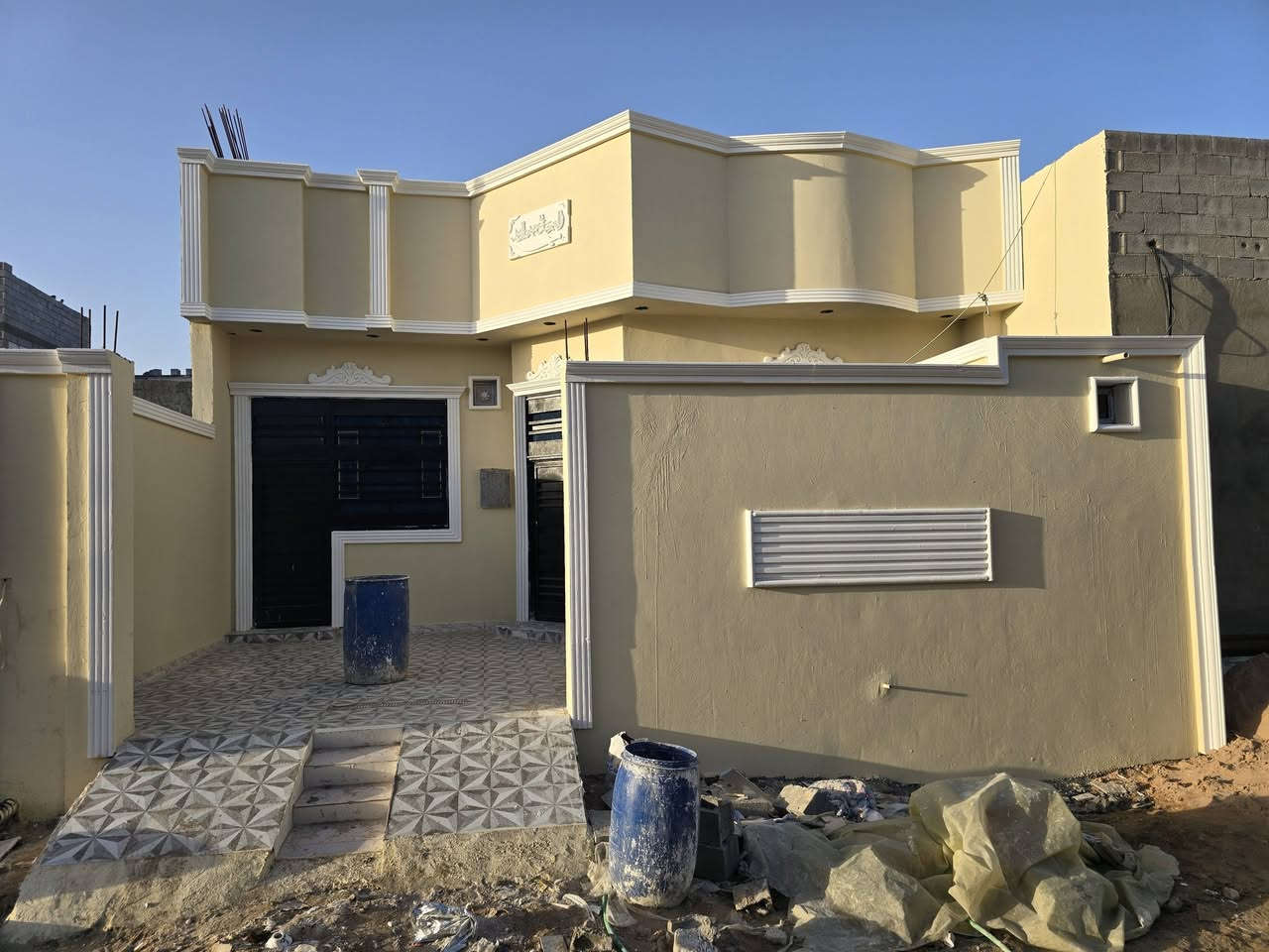 بيت طابو زراعي عراقي ابو خصيب حمدان قريب على شارع الفك ريسي المساح البيت ٢٠٠متر يحتوي على قرفتين وصاله ومطبخ ستقبال وحمام ومدخل حمام خرجي كهربائيّ ماء السعر ٩٥مليون وبي مجال اتصل ***********
