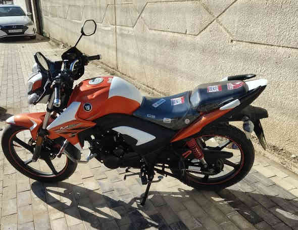 سلام عليكم هاوجي للبيع موديل 2022 مسجله لوحات انكليزي  كامله تحويل ثاني يوم  الدراجة نضيفه مكان الدراجة الرمادي شارع 40 سعر الدراجة   17 وا 100 بي مجال التفاصيل عبر رقم الهاتف ***********
