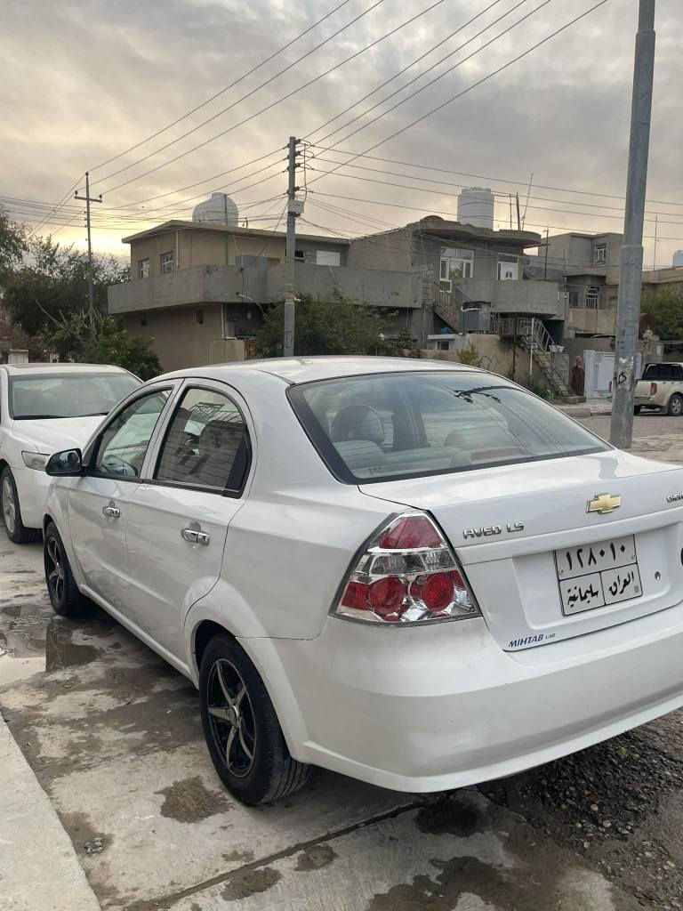 شۆفرلێت اڤیۆ خلیجی 2011 سپی بەفری ناوزەرد گێڕ ئۆتۆماتیک مەکینە فەل مەرغوب و چوارجام کارەبایی گێڕو مەکینەو تەبرید ساردو گەرم  بەشەرت ویل کەپ و چوارتایەی تازە،بەشەرتی تحویل وغەرامە و وەکالە، ماڵی دۆستە،بۆپەیوەندی ژمارە *********** لەکەلارم.سۆنەرم داناوە كالار, السليمانية
