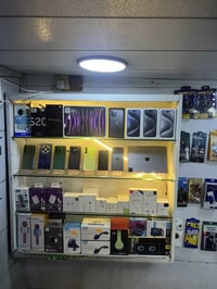 محل صغير للبيع  البنوگ الميثاق مقابل مطعم الملكه ايجارة 150 الف بي ادو...