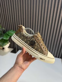 قياس 42 السعر 15 الف توصيل موجود لجميع المحافضات  واتساب 07705164854