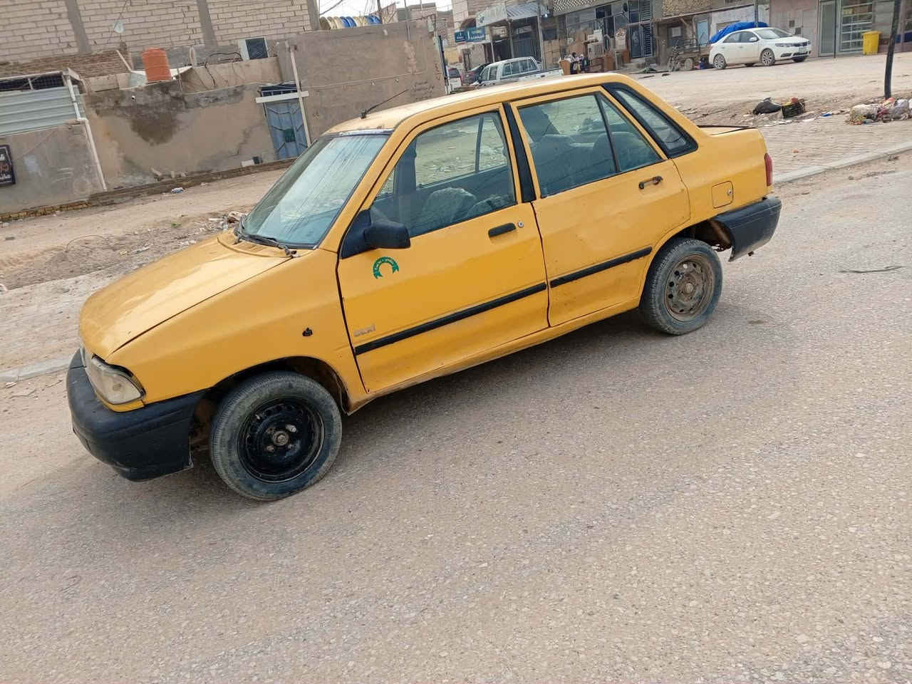 سياره للبيع مكينه وقير جدد سياره خير من الله سياره كلها شغاله مكان نجف موديل 2011ر السعر بثمن اوراق 8. *********** سياره خير من الله سنويه لل 24 ثانويه عظم عاج
