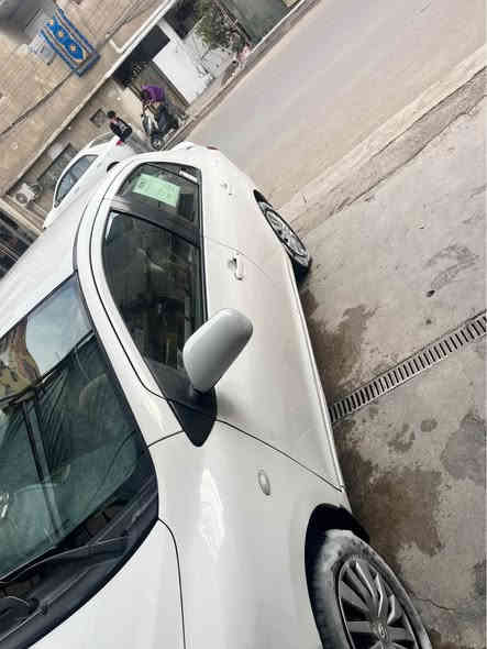 السلام عليكم تويوتا يارس للبيع موديل 2007 بيها مكانت صغيره بارد بس ابيع حزام حتى مااشلع كلبك السياره بيها ادامه كامله بس هسه صار بيها خيط تبخير والكيلو متر وكف حلوه نصبتها باسمي مكانه بغداد الاعظميه رايدها 68 وبيها مجال لتواصل 
*********** بغداد
