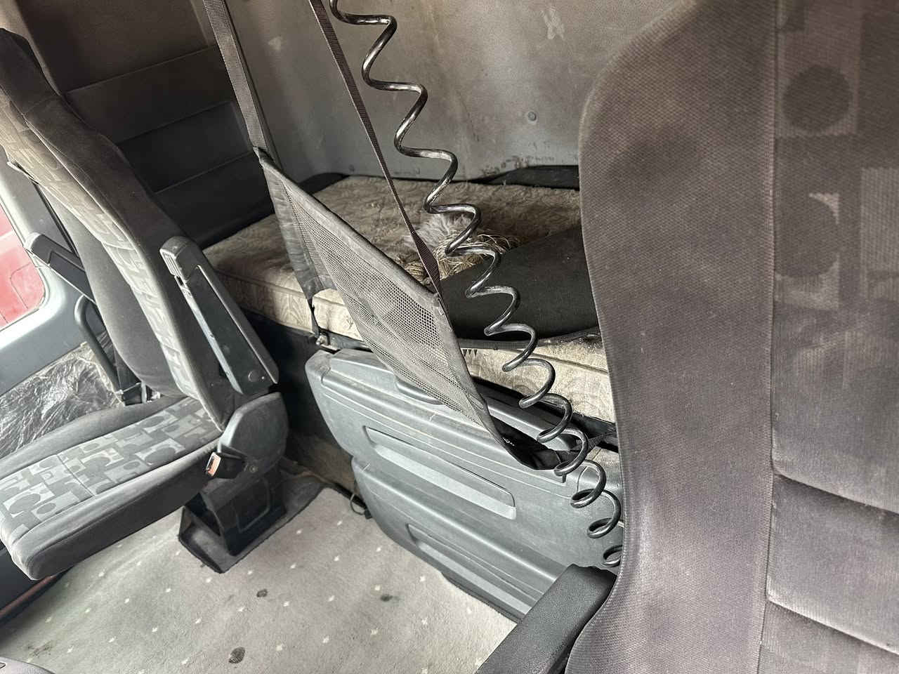 للبيع كتروز ٢٠٠٦ الحجم ٢٥/٤٦رقم صلاح الدين بدون ضباره محرك مجفت بعده علا سحك سياره جاهزه سعر 210 ***********
