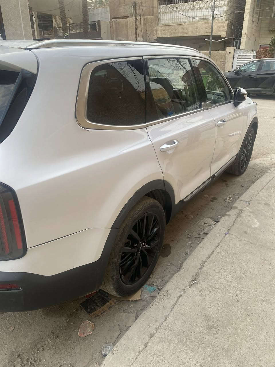 سلام عليكم من رخصت الادمن المحترم 
كيا تيلورايد امريكي مديل ٢٢ فول للخير اعلى الموصفات صور الحادث بل نشر 
سياره صار بيها حادث بل عراق قبق جنطه وجملغات صبغ قبق جنطه مدل سيارة ماشيه ٨٨ 
جاهزة من كلشي تحويل او وكاله عليه سياره برستيج 
مكان سياره بغداد شعب السعر بلاش ١٩٠ وبي مجال 
***********
