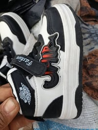 احذية اطفال • قياس ٢٠-٢٦ • بعقوبة فلكه