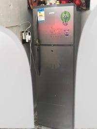 ثلاجه • نضيفه • شغّالة