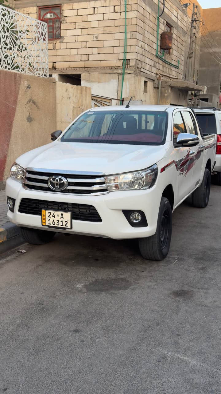 هايلوكس مديل 17 رقم الجديد بيها 3 قطع صبغ مكينه كاز كير عادي جاهزه *********** السعر 165 البصرة, العراق
