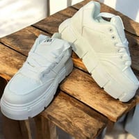 حذاء زارا • مقاسات 40-45 • أسود أبيض رصاصي