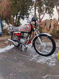 دراجة • مقفول • بدون أوراق