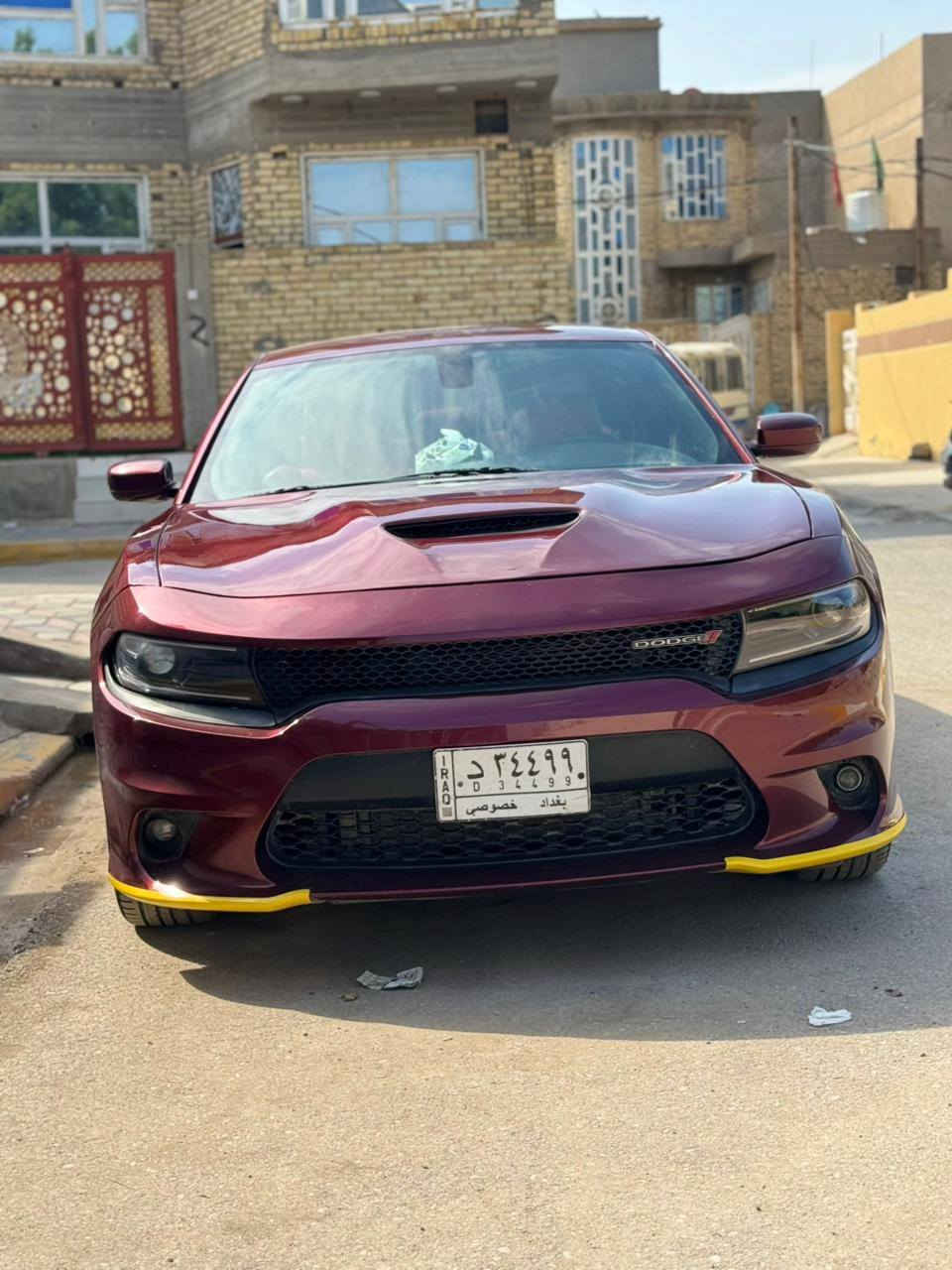 السلام عليكم
دوج چارجر 2019 GT اصل
سوبر تراك باك 
مواصفات نص فول بدون فتحة 
حادث موضح بدون لغود وشواصي 
وهنا بالعراق صار بيها طخة بالجاملغ الخلفي ونرشت  ع كد الطخة فقط رش 
كفالة مكينة وكير 
السعر 208 وبيها مجال قليل 
***********
مكان السيارة واسط
