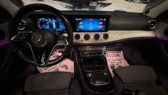 مرسيدس E200  2021 وارد الماني  مكفولة كفالة عامة السيارة كلش جديدة كلشي بيها على وضع الشركة. بيه رصعه بالجمالغ صغيره
 السيارة بصمتين مواصفات معروفة 
ماشية 52 الف كيلو فقط
السيارة بأسمي مكاني بغداد 
السعر 4 دفاتر و 5 ورقات 
للتواصل ***********
بغداد اليرموك بغداد
