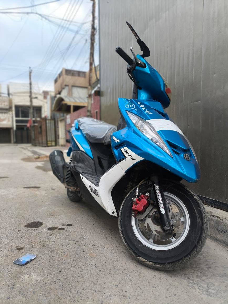 السلام عليكم دراجه GTR موديل٢٠١٢ نظيف وجديد ودراجه خير من الله شلعه ومعدله لايت شغله واشاير شغله نكره سلف مكينه بلادي مامفتوح مكان غزاليه شارع الضغط استفسار عل رقم *********** سعر مليون وبي مجال للطيبين
