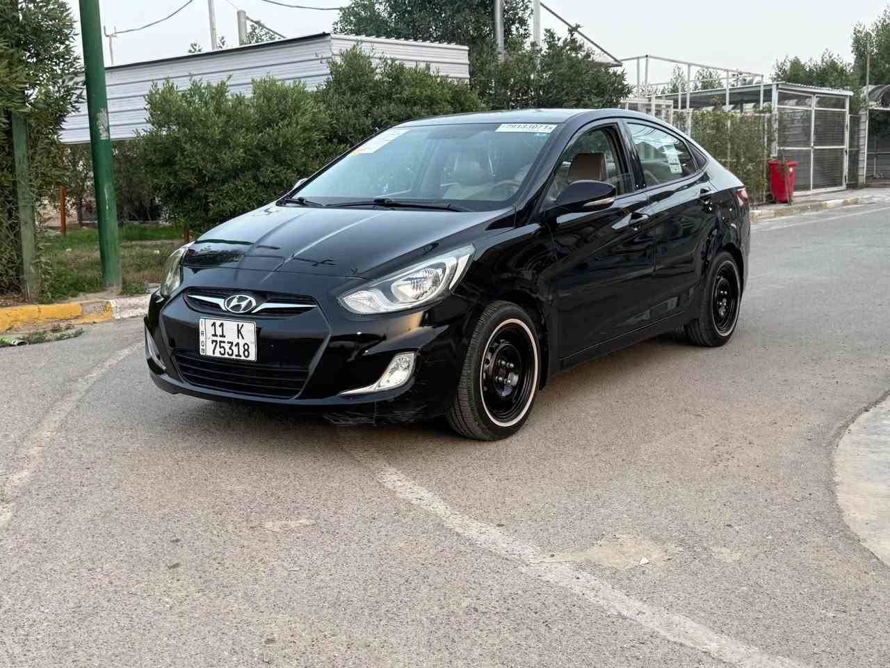 السلام عليكم 
اكسنت 2015 محرك 1600 دبل قطره السياره مكفوله مــن الحادث بيه قطعه وحده صبغ جاملغ خلفي باقي السياره كفاله السونار مرفق مع الصور كير ومحرك مكفولات صدر امامي وخلفي نضيف تخم تاير جديد كهربائيات كله شغاله سياره بدون نقص الحمدلله معروضه ( 92$ ) وبيه مجال بسيط مكاني بغداد الدوره شارع 60 للاستفسار *********** بغداد, العراق
