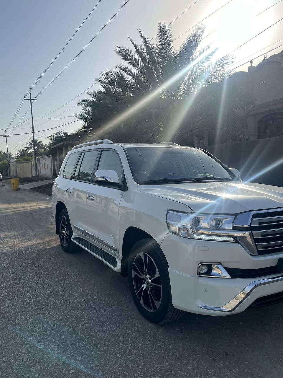 السلام عليكم لبيع لاندكروزر 2016
السعر450
كفاله من صبغ وتبديل بيه فقط تكحيل 
بسيط بل جاملغ مكان حله السيارة بسمي 
سياره جديده ماشي 120الف اصل جديده 

‭٠٧٧٤ ٩٣٠ ٠٤٥٧‬
