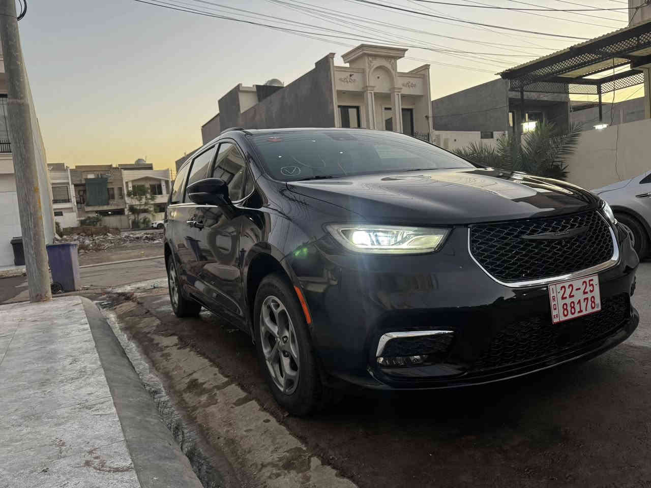 يا الله كرايسلر باسفيكا فوول مواصفات S لمتد ١/١ دبل بانوراما رادارات ٣٦٠ حساسات اربع كاميرات موديل ٢٠٢٣ مرقم اربيل حادث بنيد وسرقه صندوك وحافه جاملغ خلفي صبغ  بيبان كهرباء كشنات كهرباء تدفئه وتبريد بالكشنات سياره جديده ماشيه ٢٠ الف ميل فقط السعر كامل ٢١٧ ورقه بي مجال حك الجيه مكان السياره اربيل *********** واتساب صور الحادث بالمنشور
