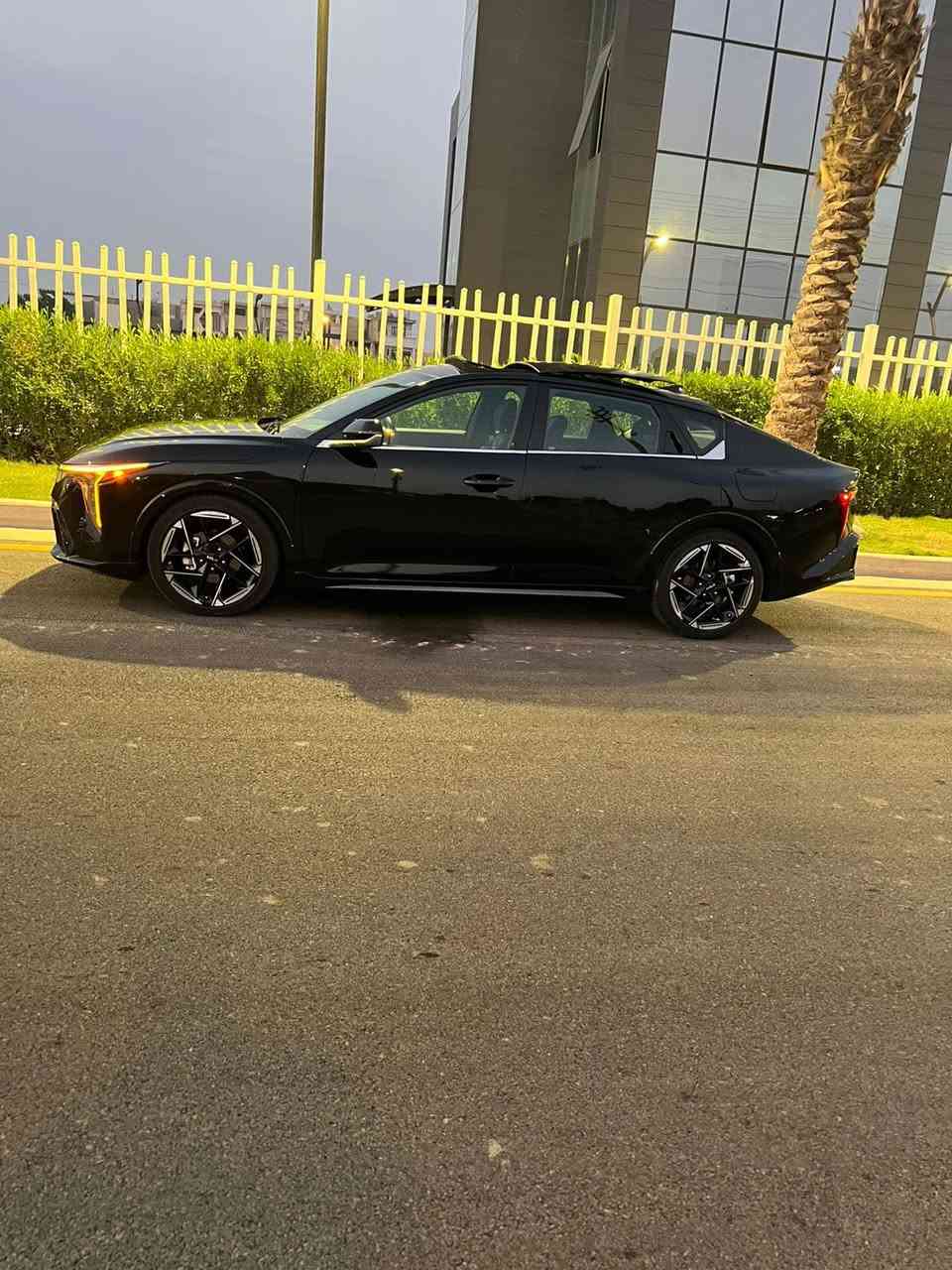 سلام عليكم

كي فور 2025 k4 لون اسود ماشيه 5الف 

 ايرباك ستيرن

حدث خشم بنيد والباب سايق نفسه بارد وجاملغ لبصف سايق خشم من جهت لباب

محرك : 2000 دوش 

وارد : اميركا 

عداد مشي : 5

مواصفات جيتي لاين فول

1_بصمة 

2_تشغيل عن بعد 

3_ بصمة ابواب 

4_ بصمة جنطه 

5_شاشه متصل حجم كبير 

6_فول قيادة ذاتيه مع تحديد مسار 

7_فول تحكم ستيرن 

8_تبريد قطعتين متصل مع شاشه لمس 

9_منافذ شحن خلفية 

10_سايد بريك كهربائي 

11_مانع انزلاق 

12_نقط عمياء 

13 _ تحكم وضعيات قياده

14_رادار امامي وخلفي وجانبي 

15_فول حساسات توقف ذاتي 

16_لد امامي مع عدسات زنون

17_لد خلفي 

18_شحن واير لس 

19_كامره خلفية دقه hd

20_ويل كب بلاد 

مرقم بغداد باسمي  

سياره كلين تايتل كفاله عامه   

مكان السياره بغداد ***********

السعر ١78وبيه مجال كلش بسيط
