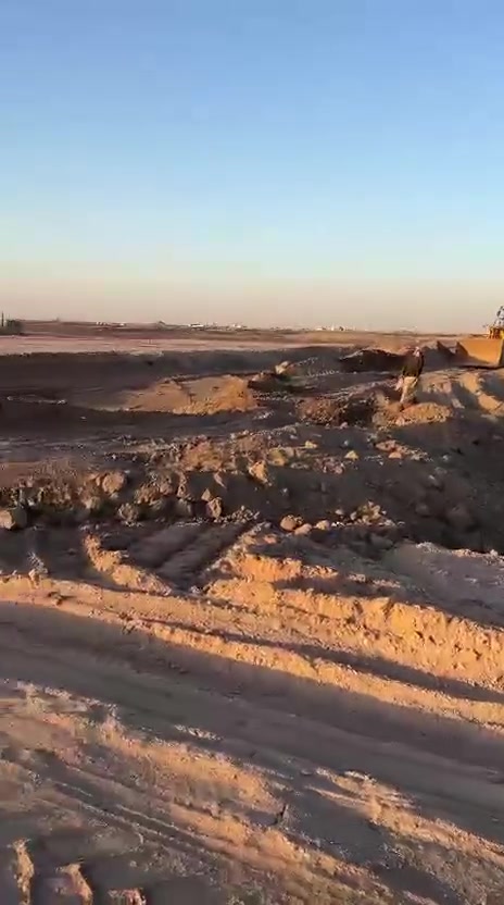 عندي قطعه زراعي سند ٢٥البيع على شارع الشلامجه الريسي راجع من الشلامجه قبل معمل البلوك شلامجه قطعه ستثماره تصلح محلات او محطه او حسينيه خدمه الزوار القطعه ٢٥٠ متر ويهه فضله كبيره تقريبا صير ٨٠٠ متر لاستفسار ***********
