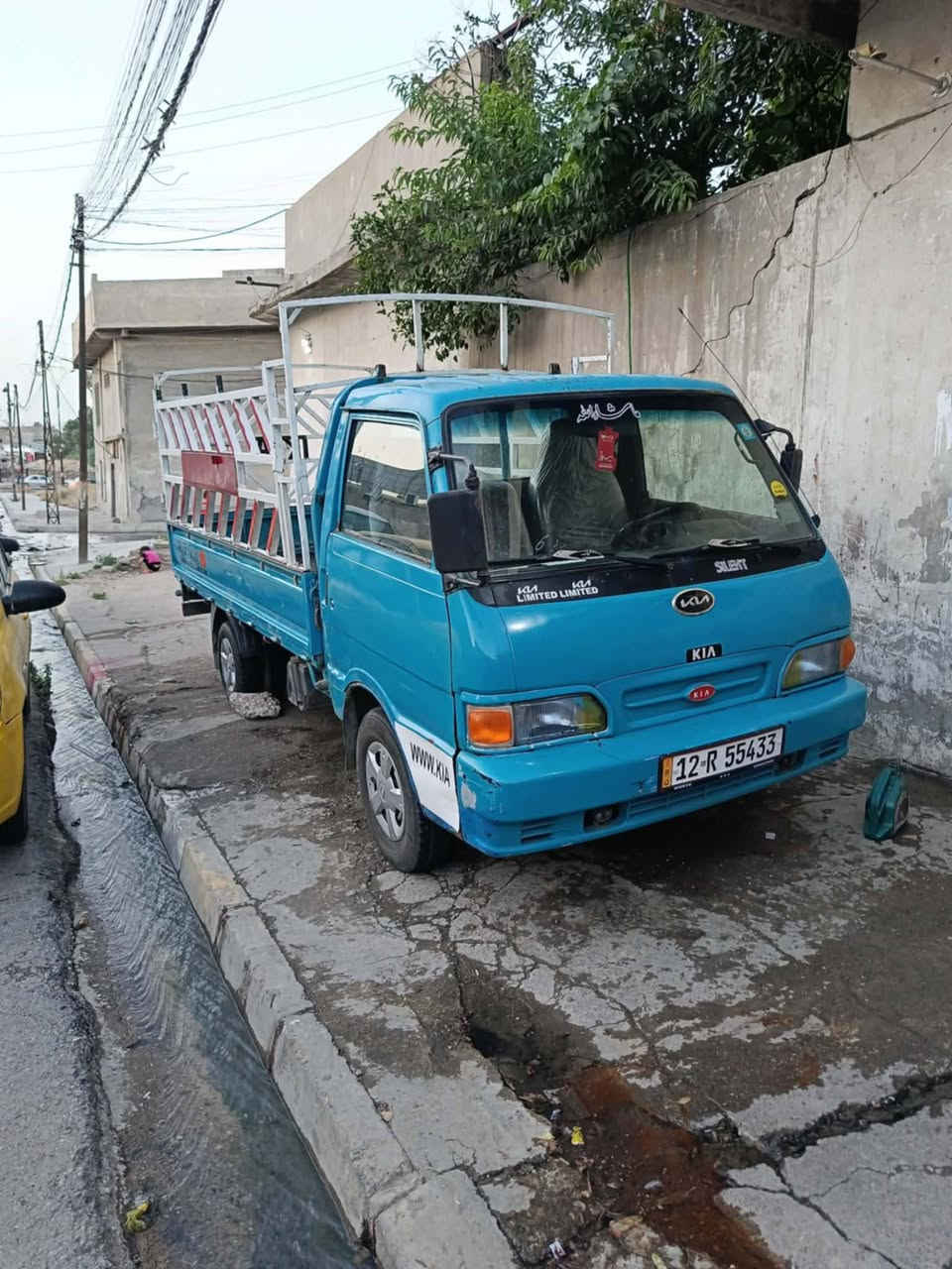 كيه بنكو موديل 97
اني شرعي شرط تحويل 
كير محرك شرط 
هزه جديده
شاصي شرط بدون كص
سياره جاهزه من كل نواحي 
مكان الأيمن 
سعر 60وبيها مجال 
***********
***********
