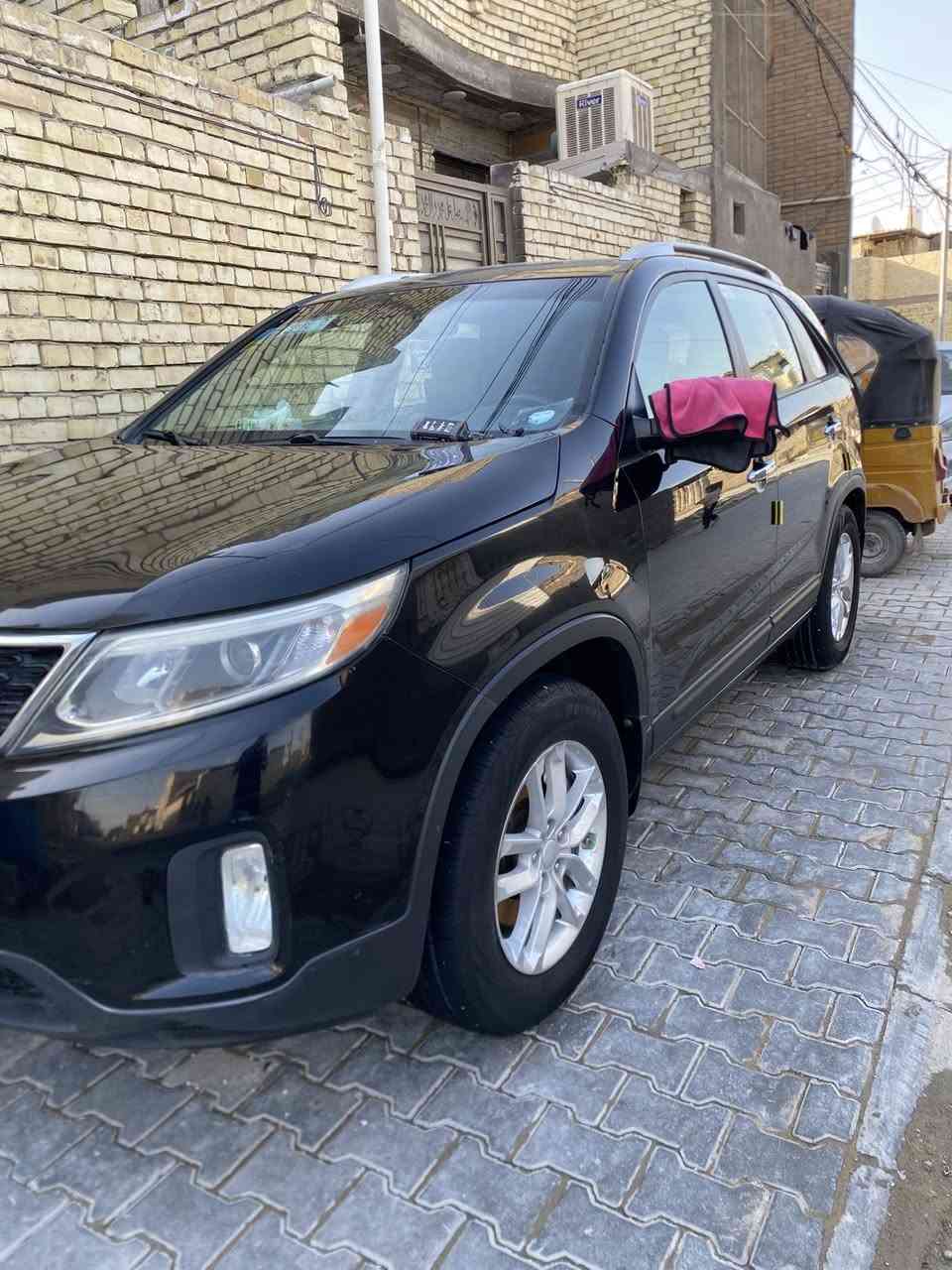 السلام عليكم للبيع كيا سورنتو 2014 سبعه راكب وارد امريكي مكينه وكير مكفولات مكينه  2400 GDI حادث السياره بابين وربع الجاملغ بارد مال الجهه اليمنه رقم بغداد انكليزي بسمي تحويل مباشر ثاني يوم تبريد ثلج مواصفاتها اشاير بل مري شاشه وحساسات خلفيه واماميه وكامره تحكمات استيرن تخم تايرات جدد السعر 138 وبيها مجال رقمي *********** مكاني بغداد
