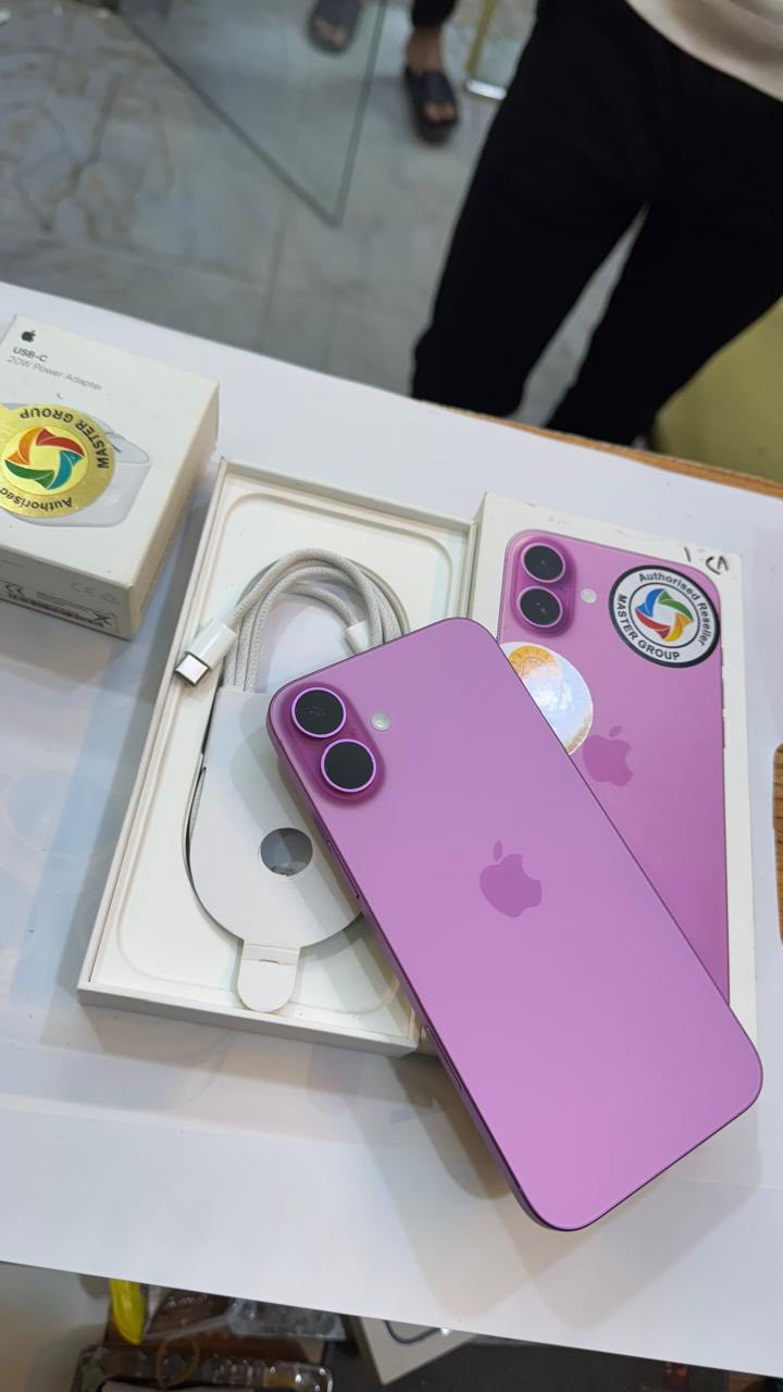 ايفون 16 بلاص كامرتين 128
بطارية 100‎%‎
نضافة 100‎%‎
ضمان شركة ماستر فقط مفتوح من الكارتون 
مشحون 77 مرة فقط 
كامل ملحقات الاصلية شركة ماستر 
شرق اوسط  الاصلي
***********
العنوان : العماره قطاع 28 شارع السوك مجاور عوينات الكرار مركز الشمس 
من تروح للمحل كول من طرف زهراء ♥️
