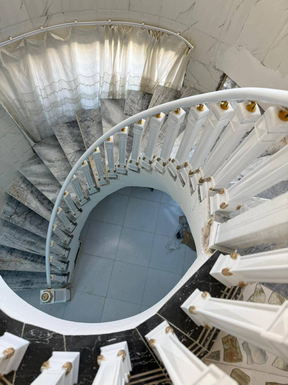 #الخبرة في التصميم📝 ⁦🧰 و الابداع في التصنيع⁦📏⁩ و الدقة في التركيب🛠⁦👷

 تجدونه في منزلكم مقدم لكم من #معرض نور الحسن للمحجرات التركيه 🇹🇷⚜️

-----------------------------------------------------------------

#تصميم📝 و #تنفيذ📐 و #تركيب🔧 محجر ذو جودة عاليه وبأسعار مناسبة جدا 💵
🫴🏻 
الالمنيوم 3خطوط المتر 35لف 💓
ألالمنيوم 4خطوط المتر 38الف💓 
سعر الرمانه 3الف فقط 💓
💓⚜️🔱🌹🇹🇷❄️🩷⚜️
أسعار الالمنيوم المربع الاسود والشمباني المتر 60الف باقي الالوان كلمن وسعره
❄️❄️❄️❄️❄️❄️❄️❄️
(سعر العرنوص الملكي من 20 الف الى 35الف ) 
(أسعار الجام المقسى المتر 65الف)
(سعر المتر الحديد مع قبضه الالمنيوم 80الف)
🏴🏳️🏴🏳️🏴🏳️🏴🏳️
بالقوة والجماليه بضمان لمدة (5)سنوات للمنتوج ...
يمتاز بروعة الوانه وفخامة تصميمه واناقة تفاصيله...
نقدم لكــــم محجرات من مادة الABS   و زجاج مقسى ١٠ ملم و ألالمنيوم لجميــع الاذواق

يتكون البوليمرالمشترك من ثلاث مواد

اكريلونتريل: يزيد المقاومة ضد الحراره العالية والتفاعلات الكيميائية
البوتادين: يزيد قوة الانضغاط والصلابة
الستايرين: الليونة افضل والتماسك العالي

خصائص المادة..💎
1- الصلابه والاستحكام
2- قوة العالية امام الضربات
3- ثبات الالوان لفتره طويله
4-العزل عن الكهرباء
5- تحمل درجات الحراره العالية والرطوبه
كل هذه الخصائص جعلت من #معرض نور الحسن للمحجرات التركيه اعطاء ضمان لمدة (5)سنوات بجميع منتجاتنــا

متوفر الآن في #معرض نور الحسن للمحجرات التركية 🇹🇷⚜️

شكرا لثقتكم و بثقتكم نتطور 👍🏻✅للأطلاع والحجز والاستفسار زيارة الصفحة 📲
او الإتصال على ألارقام التاليه 
 ***********
***********
 واتساب 📱🍀
العنوان كربلاء المقدسة  🏙
