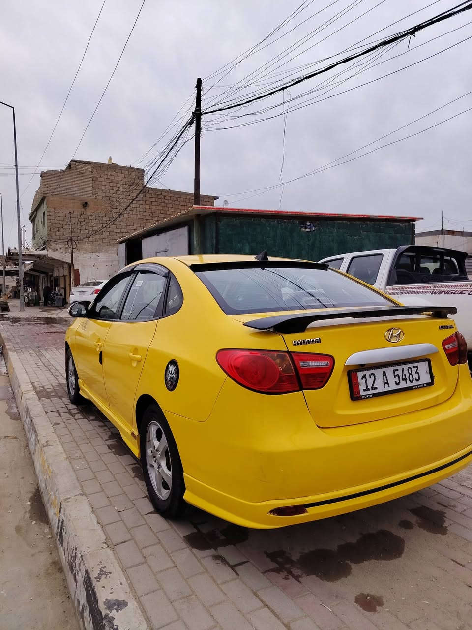 السلام عليكم النترا للبيع موديل 2010 رقم نينوى دولي إب اسمي تحويل ثاني يوم سنويا 2028  هزه جديدة كابون بيها محرك مل كصه محرك وكير وتبريد كلها شرط طخم أمامي خلفي جديد السياره بدون ضرر مكاني موصل يارمجه الشرقيه السعر 125 وبيها مجال للشاري الرقم ***********
