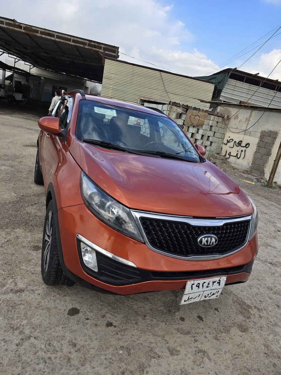 سلام عليكم كيا سبورتج موديل 2011 محرك دوش صبغ عام بيها ضرر جاملغ خلف السائق هزه وفحص جديد سنويه صاقته تبريد شغال سياره جاهزه طخم أمامي وخلفي جديد يرهم مرواس حسببب
سعرها 107 قفلها من اخير هذا رقمي بيها وتساب مكان سياره موصل 
***********
***********
