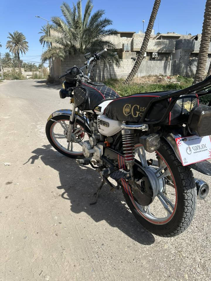 للبيع  دراجة سيفان  موديل 22 نضيفة وحلوة مثل مشوف بالصور وبخدمة الشراي 🤍  السعر 400 وبيها مجال     للتواصل  الاتصال :***********
