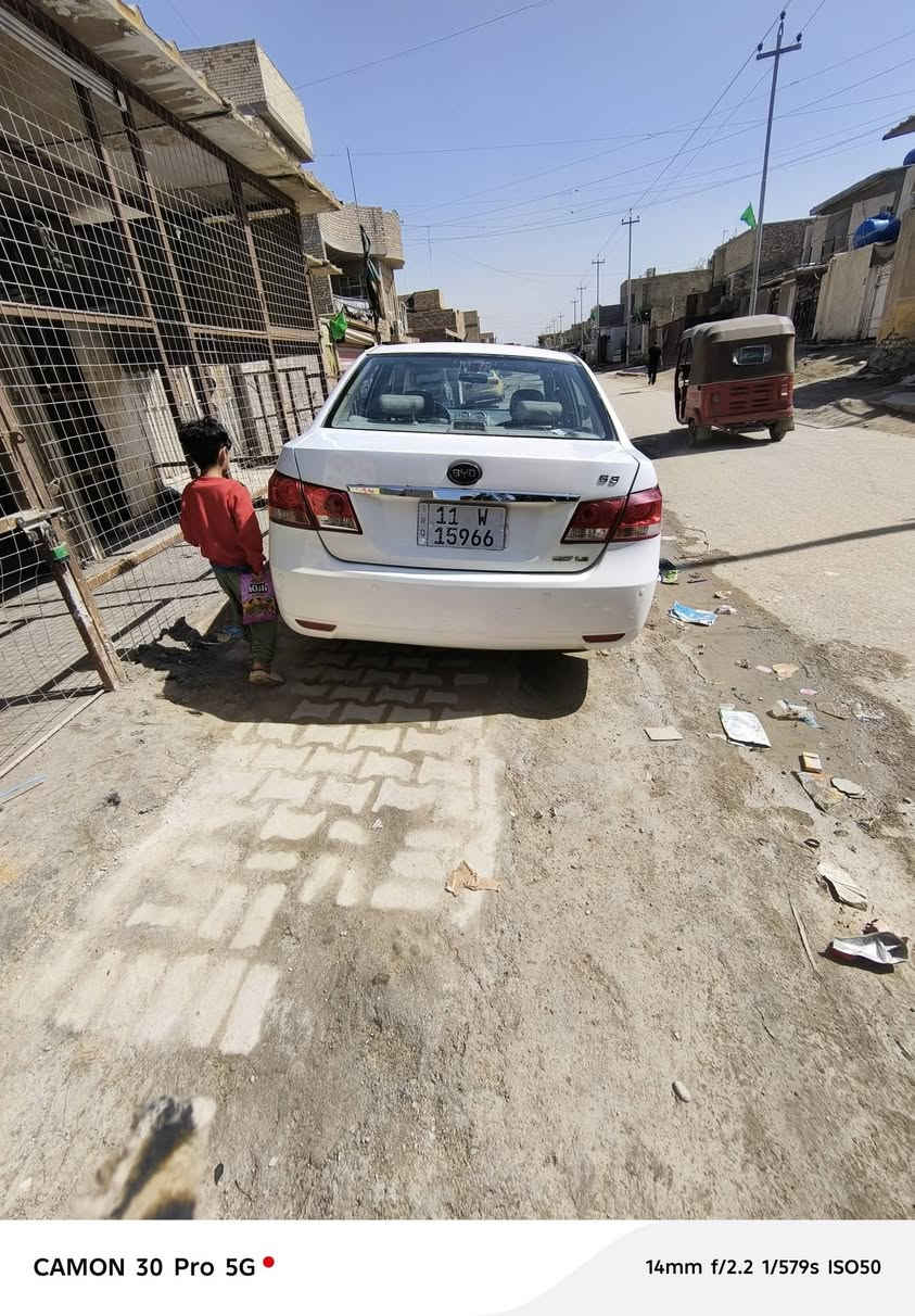 سلام عليكم بي واي دي موديل 2013
كامله دينار ما تصرف عليه كبل الشارع خير من الله كير مكينه مكفولة  بيه ضربه بل باب سايق و لبنيد بي  صبغ فول مواصفات هزه جديده تبريد بس غازيحتاجله  سياره بسمي مكان سياره بغداد مدينه الصدر سعر 50   / ***********
