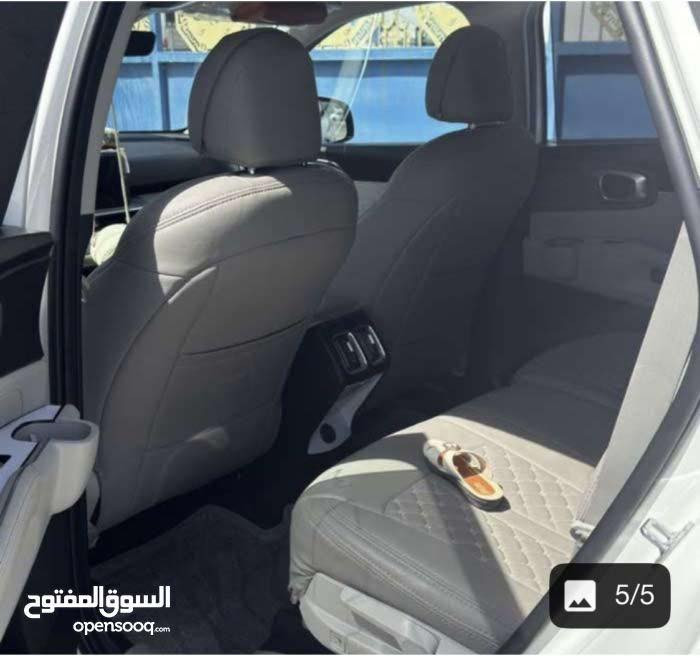 السلام عليكم/ 
انتباه للبيع فقط 
 4 سلندر 4 سلندر
سورنتو زيرو بصرة ماشية 7000 كيلو 
المواصفات/
كشنات امامية كهربائية/كير ماوس
وضعيات قيادة/هاند بريك بصمة
مري شفط/كار بلي مع بلوتوث
حساسات امامية خلفية/كامرة خلفية
صندوق كهرباءي
بردات
مثبت سرعة/مانع انزلاق
نظام القيادة في المنحدارت
داتا شو (عرض السرعة على الجامه الامامية)
حساس مطري( تشتغل الماسحات وحدهة)
العينة رقمية وتتغير ساعة مو ثابتة
تبريد مناخين وثلاث قطع
ويل 19
السعر ٢٩٥ شدات يعني ٢٩٥ ورقة
فقط الجاد يتواصل
بيع فقط بيع فقط
***********
