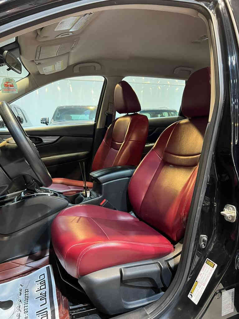 يالله 
السلام عليكم 
سياره نيسان روج ٢٠١٩ رقم بغداد حادثهاموضح بالصور
ماشيه ١٣٨ رقم بغداد 
نص فول كير مكينه تبريد كهربأئيات كلها شغاله مكينه 2500
كشنات جلد لون ماروني مميز السعر ١٢٥ ورقه وبيها مجال بسيط وماكو نيسان بهيج سعر 
مكان السياره بغداد ***********
***********
