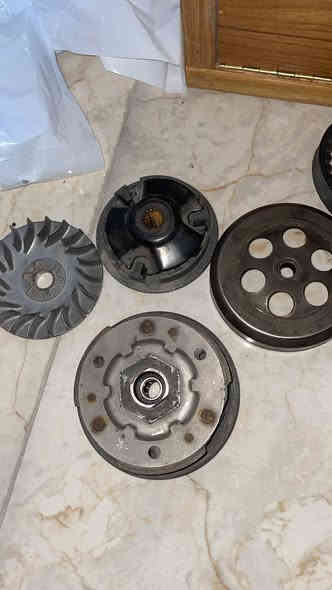 سلام عليكم اخوتي غراض للبيع بفلس ونص والله كفرات ماكس عدله لون اسود كامل مختم ب20 
كفرات منغولي كامل 5 لون رصاصي مختم ختم واحد ب15 
ويل امامي هوه والفلنجه ب15 تك واحد امامي
سيت كلجات امامي خلفي بلادي اصلي مال عدله منغولي بوليس كله يرهم ب40 هوه والقايش مالته والخرز
صالنصات ثنينهن مال 140 سكنس ثعلب ثنينهم يرهمن الوحده ب35 شرط الختم Koso الله شاهد اصليات الي يريد والعنده نقص يخابرني وتدللون هاذ رقمي 
*********** خاص ممتواجد
