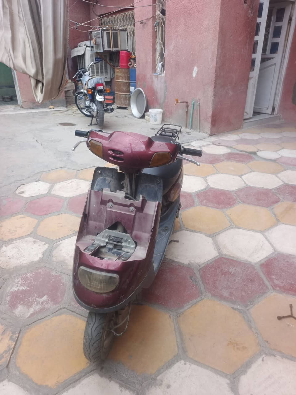 السلام عليكم دراجه منغولي سلف وهندر شغال كهربائيات شغاله 
السعر ١٥٠ الف #قفل  كربلاء حي المهندسين ***********
